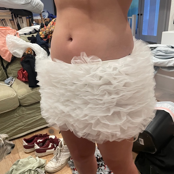 White Ruffled Strapless Top - Picture 4 of 8